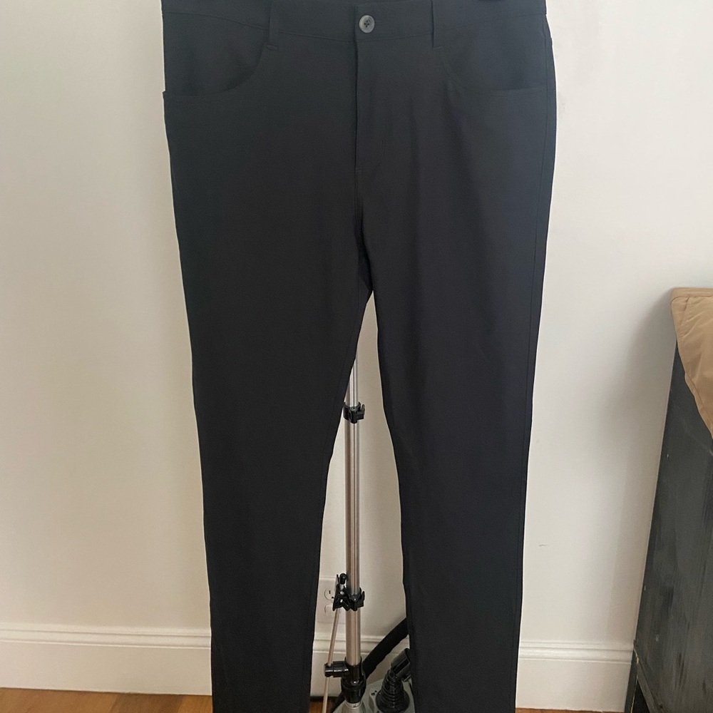 Vuori Men's Black Pants Never-Worn sz 33